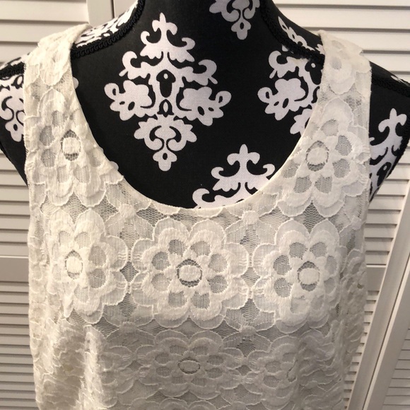 Loft Floral Lace Tank Blouse LP - Picture 2 of 5